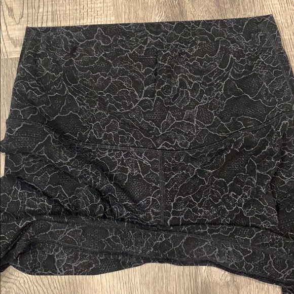 EUC Lululemon Align Leggings size 6 - Picture 2 of 6